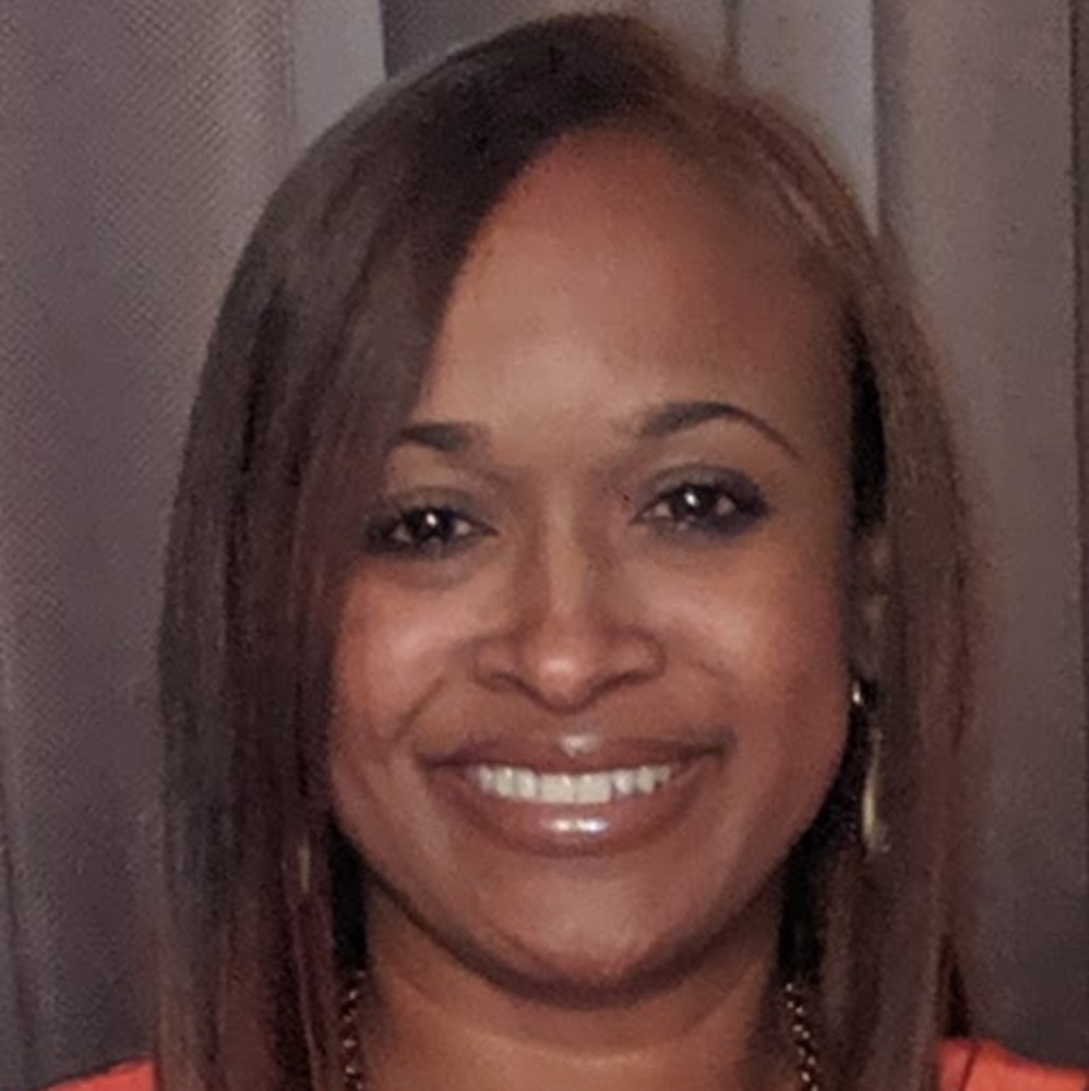 Meet your Posher, Adrienne